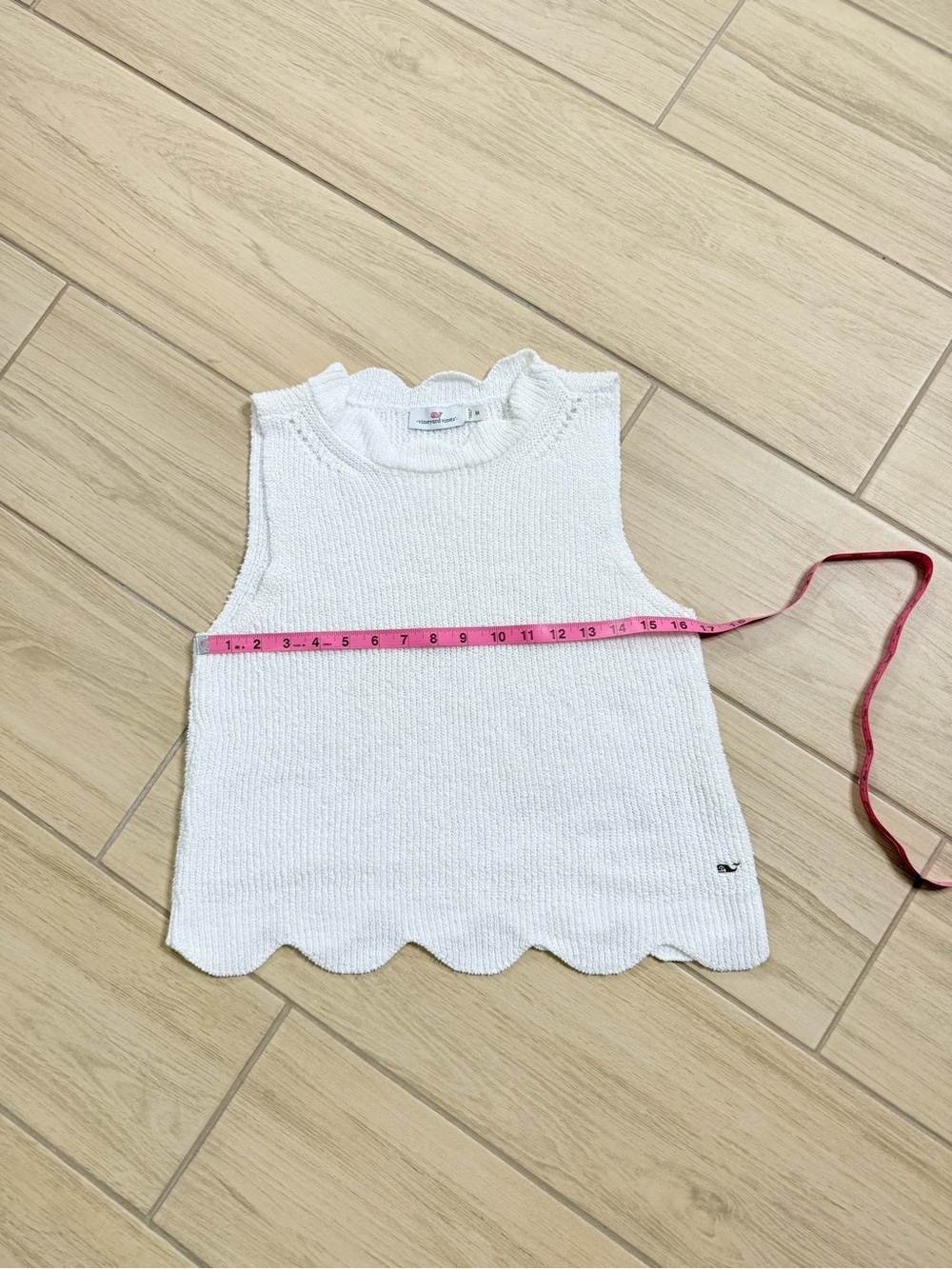 Vineyard Vines White Scalloped Sweater Tank Top Size S Preppy Coastal Knit Whale - Picture 5 of 7